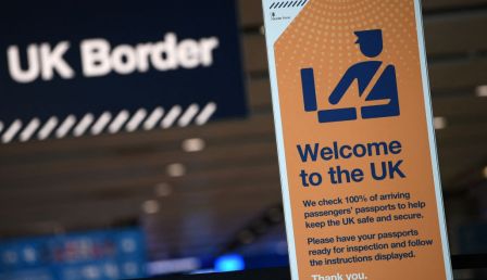 UK Airports in Chaos Amid Border Force Passport E-Gates Crash Nationwide