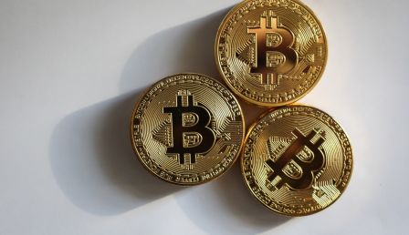 Crypto Scammers Steal Former Texas Businessman's Nearly $300,000 Retirement Savings