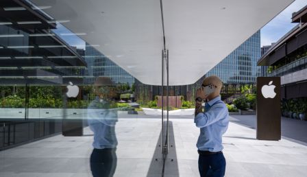 Apple Intelligence AI Features in iOS 18 and New iPhones Expected to be Priced at $20