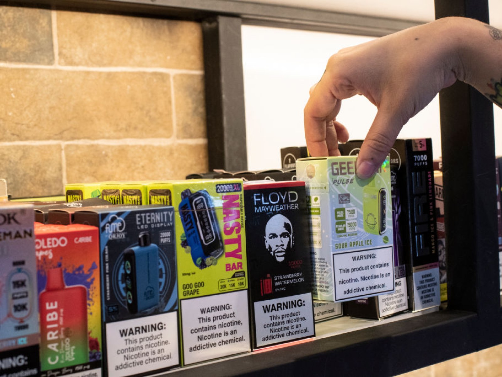 7-Eleven, Convenience Store Giants Face Decline in US Cigarette Sales Due to Vape 7-Eleven, Convenience Store Giants Face Decline in US Cigarette Sales Due to Vape