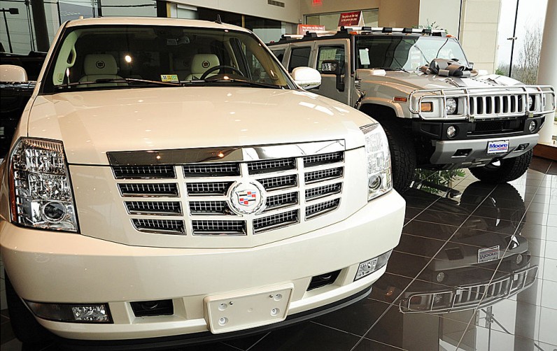 GM Recalls Nearly 600,000 Trucks, SUVs Over Sudden Engine Failure