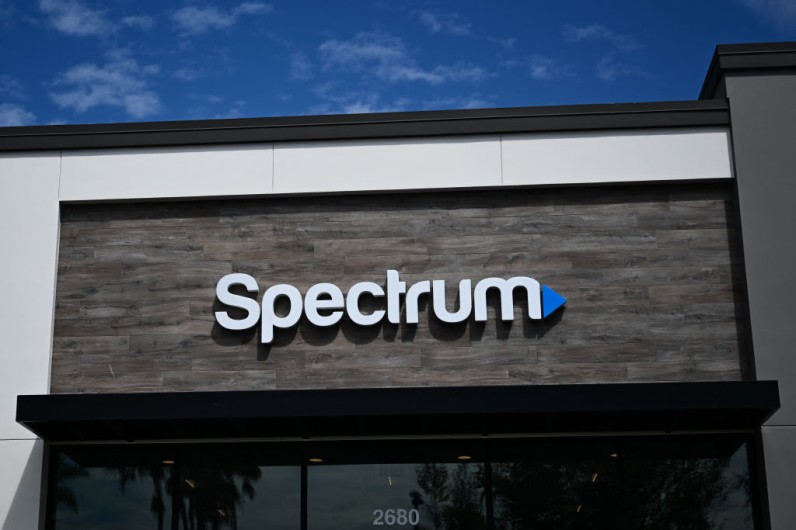 Spectrum Offers $25K Reward After Vandalism Disrupts Internet in Kansas