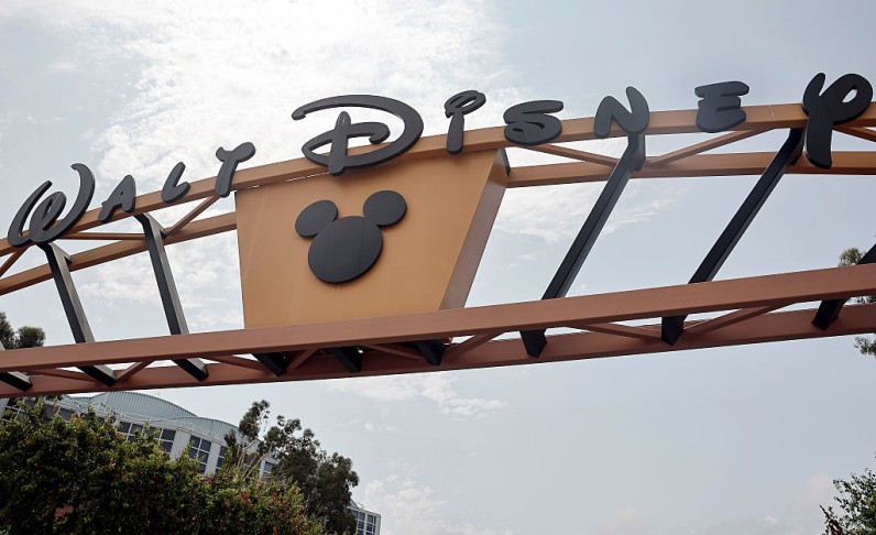 Disney Seals Hulu Deal, Buying Comcast’s Share for $439 Million