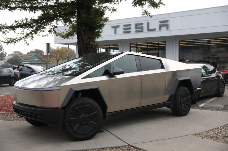 Tesla Plans Temporary Shutdown of Cybertruck and Model Y Production