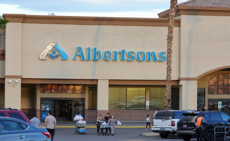 Albertsons Faces Multi-State Strike Threat Over Staffing, Wages, and Worker
