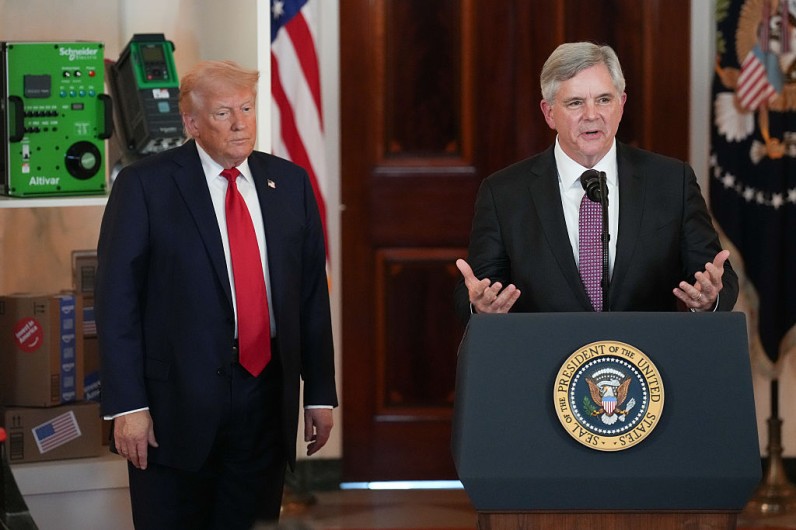 Trump Admin Orders Crypto Inclusion in Mortgage Assets, Shaking Up