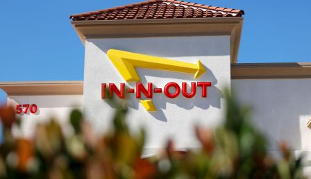 In-N-Out Burger’s Billionaire CEO Joins Wave of Business Leaders Leaving