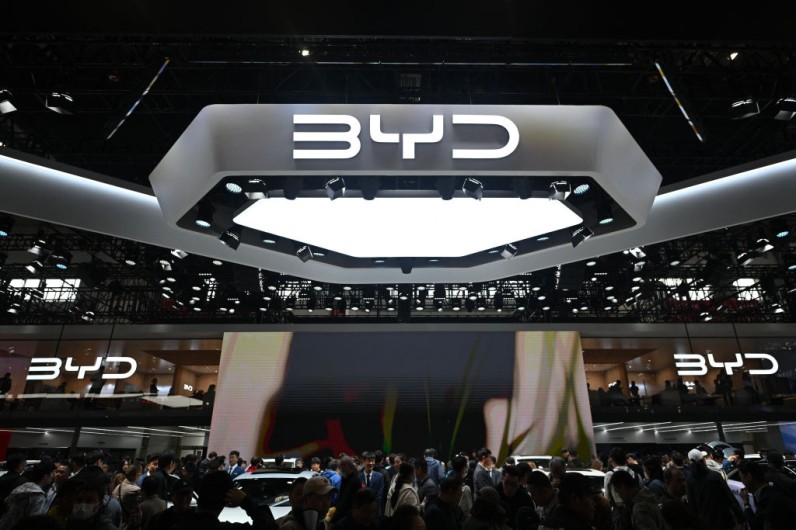 BYD Faces First Monthly Delivery Drop as Chinese EV Price