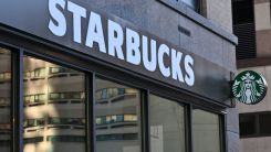 Starbucks Workers in US and Canada to See 2% Salary