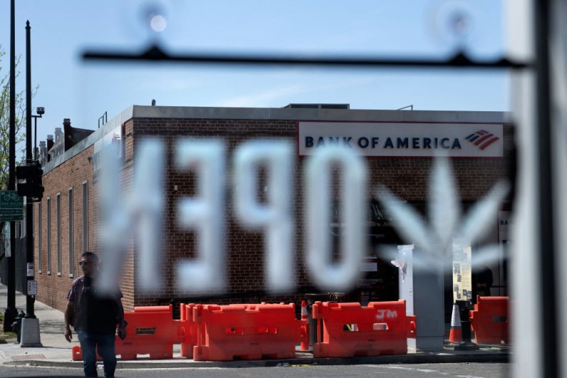 Labor Day 2025 Shopping: Walmart, Target, and Grocery Store Hours