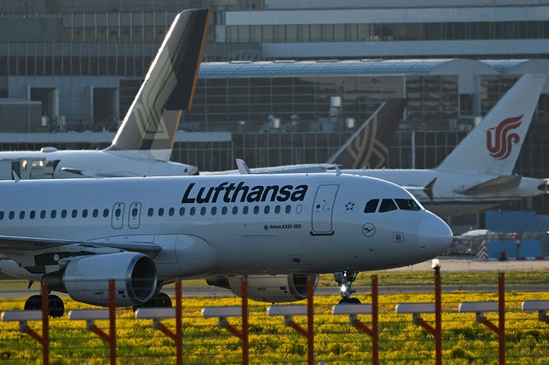 Lufthansa Unveils Largest Job Cuts Since Pandemic, 4,000 Roles at