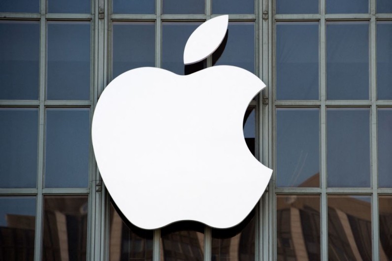 Apple Removes ICE Agent Tracking Apps After FBI Safety Warning