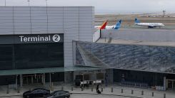 Major Airlines Offer Meals, Assistance to Unpaid Air Traffic Controllers