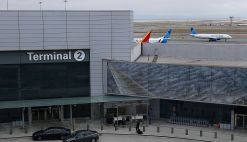 Major Airlines Offer Meals, Assistance to Unpaid Air Traffic Controllers