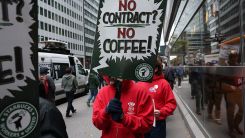Starbucks Baristas Vote to Authorize Major Strike Ahead of Holiday