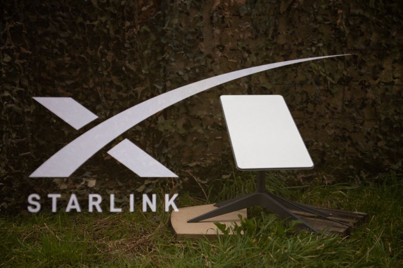 FRANCE-ELON-MUSK-CONTROL-STARLINK